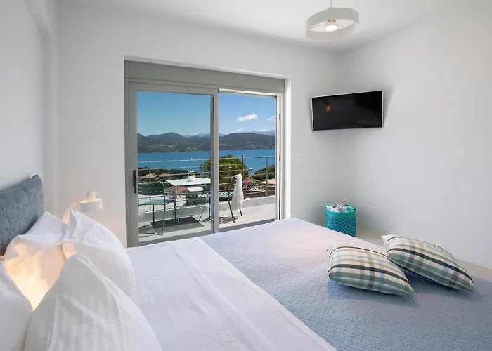 Kenza Lygia (Lefkada)