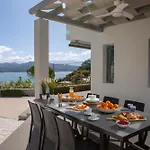 Kenza Villa *